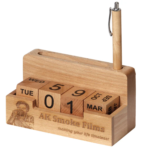 Pen Stand with Calendar and Clock